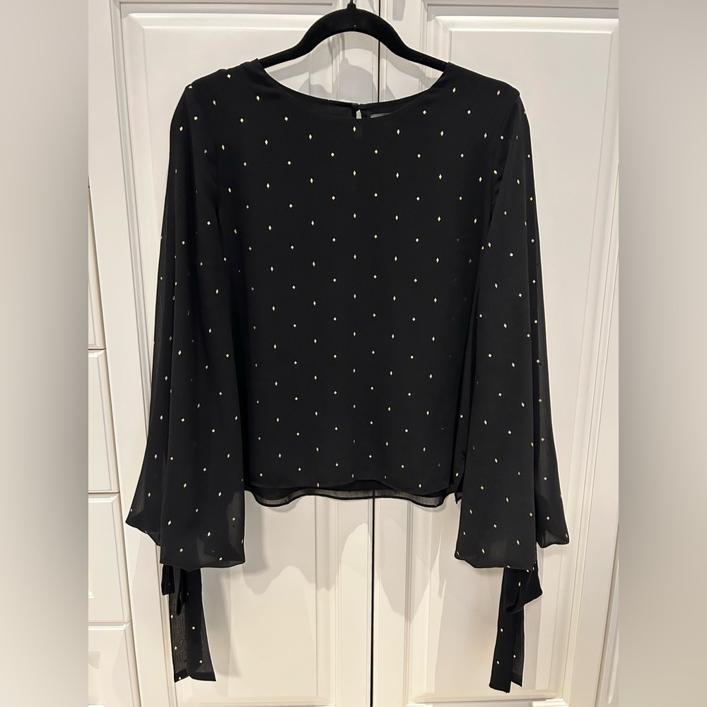 Vince Camuto Black Gilded Diamonds Tie Sleeve Blouse
Size S